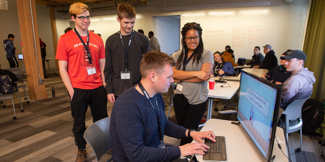 Student working at a computer at SIUE.