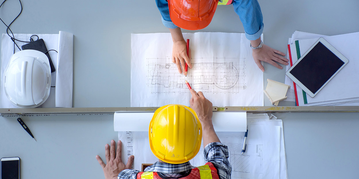 SIUE Students during a construction project