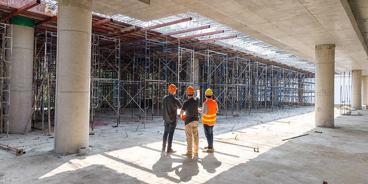 SIUE Students during a construction project