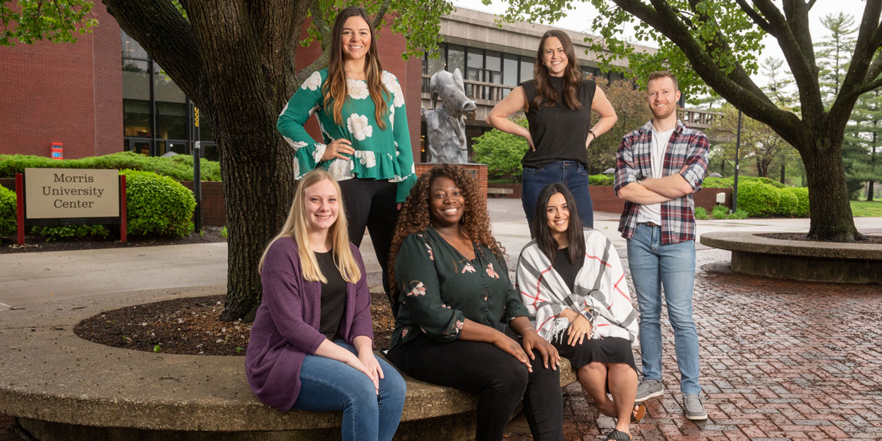 SIUE student working with younger students