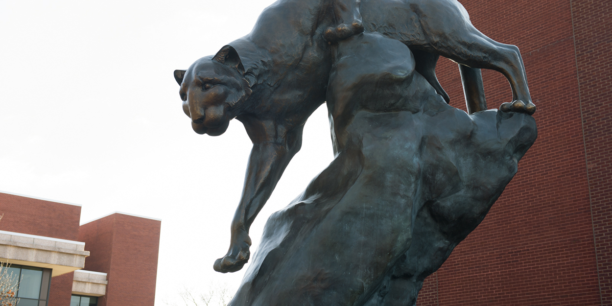 SIUE Cougar Statue