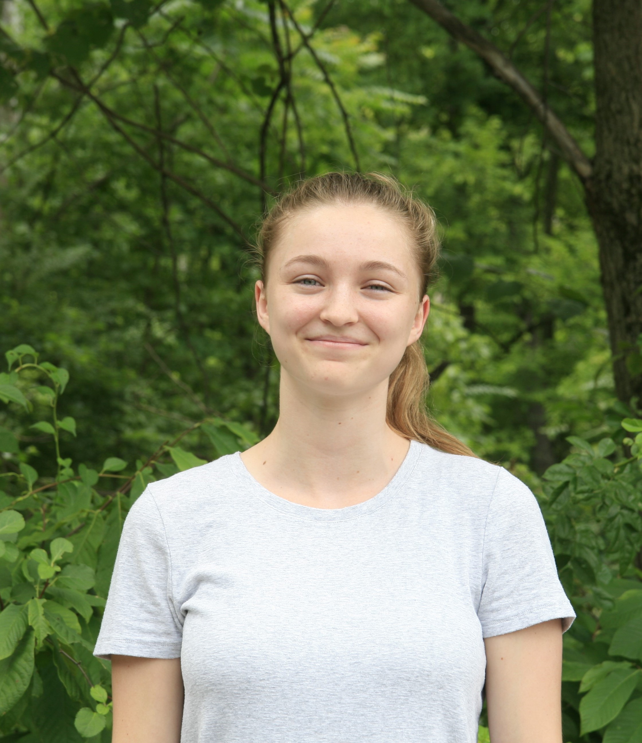 A portrait photo of Laura Tayon